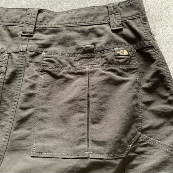 The North Face dark grey outdoor shorts, size 32 - Picture 8 of 16